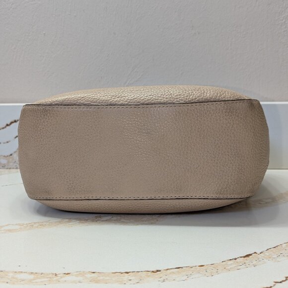 Michael Kors beige crossbody bag, EUC! Very cool strap! - Picture 4 of 5